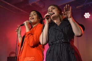 Two and a Half Lenns begeistern mit grandiosen und sehr intimen Konzert beim "Musical Monday" » Musical Monday