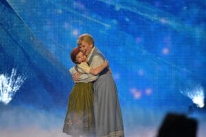 „Eiskönigin“-Stars Willemijn Verkaik und Abla Alaoui in der „Beatrice Egli Show“: Die schönsten Fotos und alle Infos zum Auftritt » Eiskönigin