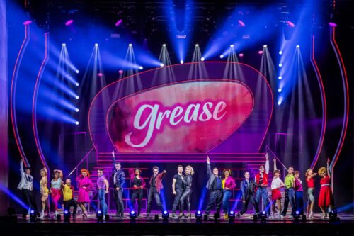 01_pressefoto_grease-dashitmusical_c_jochenquast