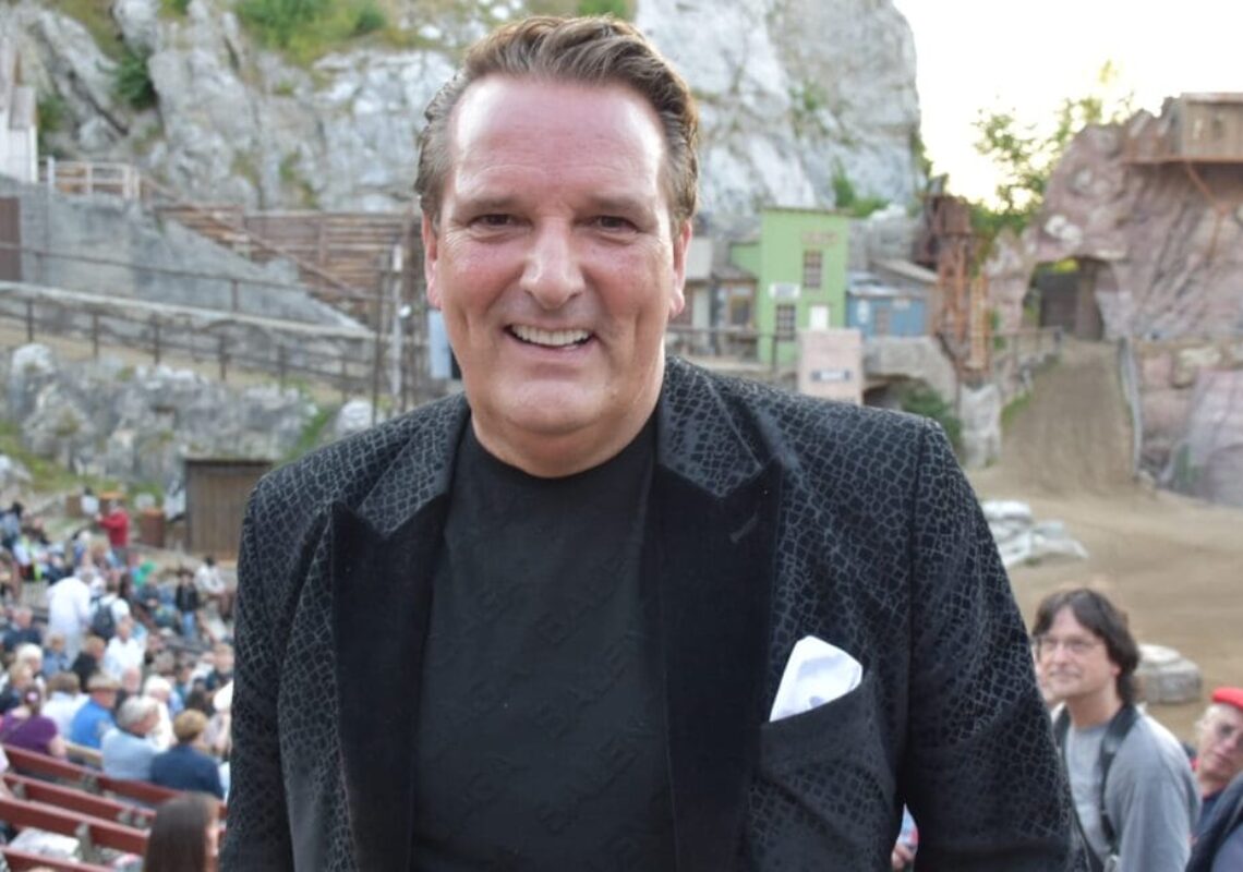 grosse-premiere-von-winnetou-ii-ribanna-und-old-firehand-diese-stars-waren-im-publikum-(9)