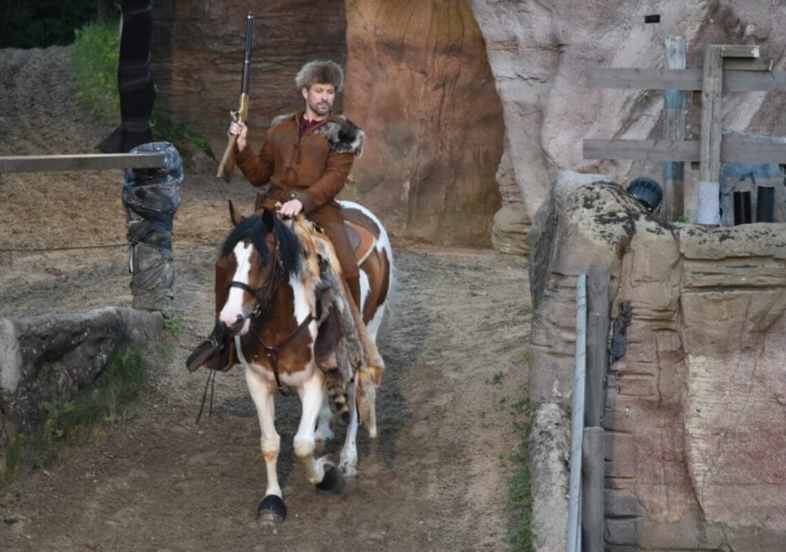 karl-may-spiele-2024-die-schoensten-szenenfotos-aus-winnetou-ii-ribanna-und-old-firehand-(16)