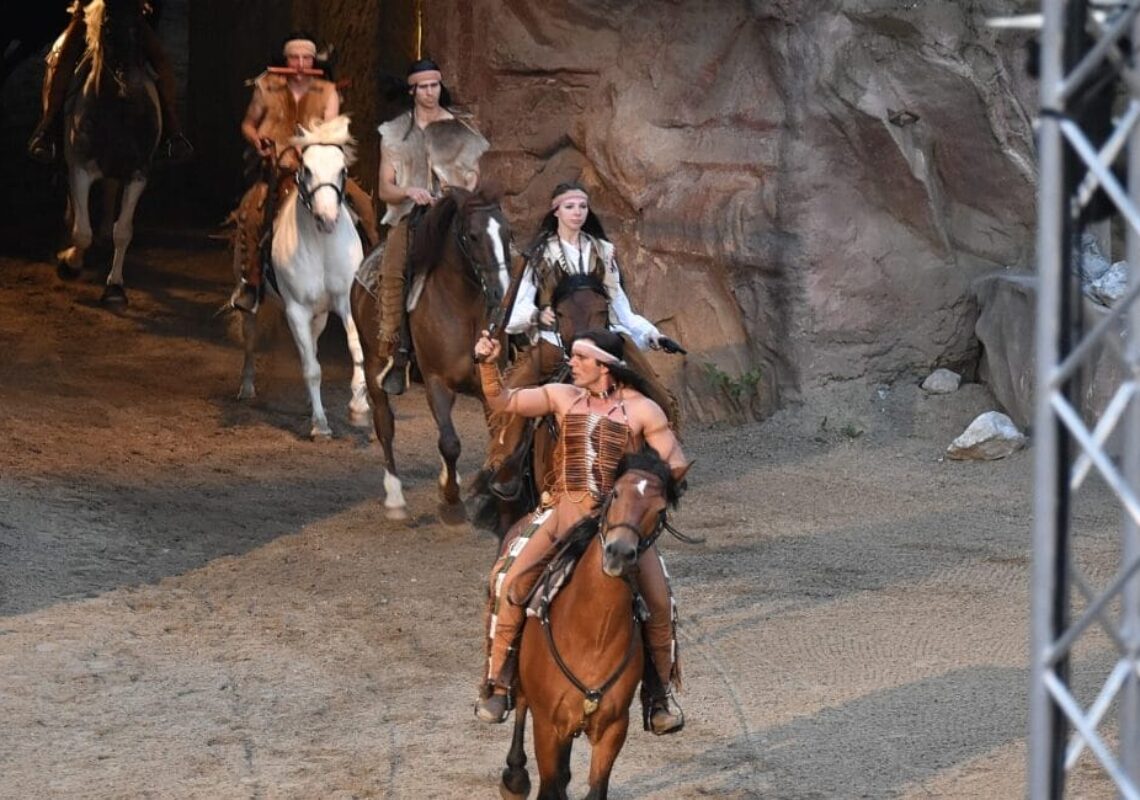 karl-may-spiele-2024-die-schoensten-szenenfotos-aus-winnetou-ii-ribanna-und-old-firehand-(38)