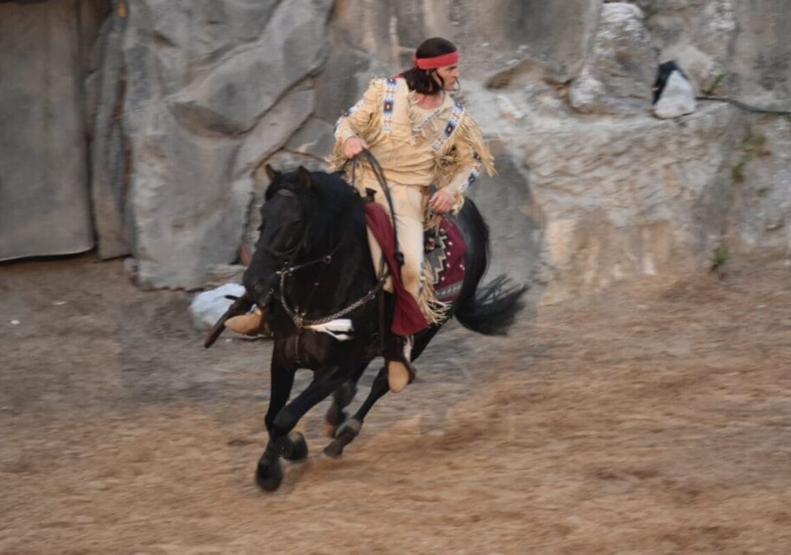 karl-may-spiele-2024-die-schoensten-szenenfotos-aus-winnetou-ii-ribanna-und-old-firehand-(39)