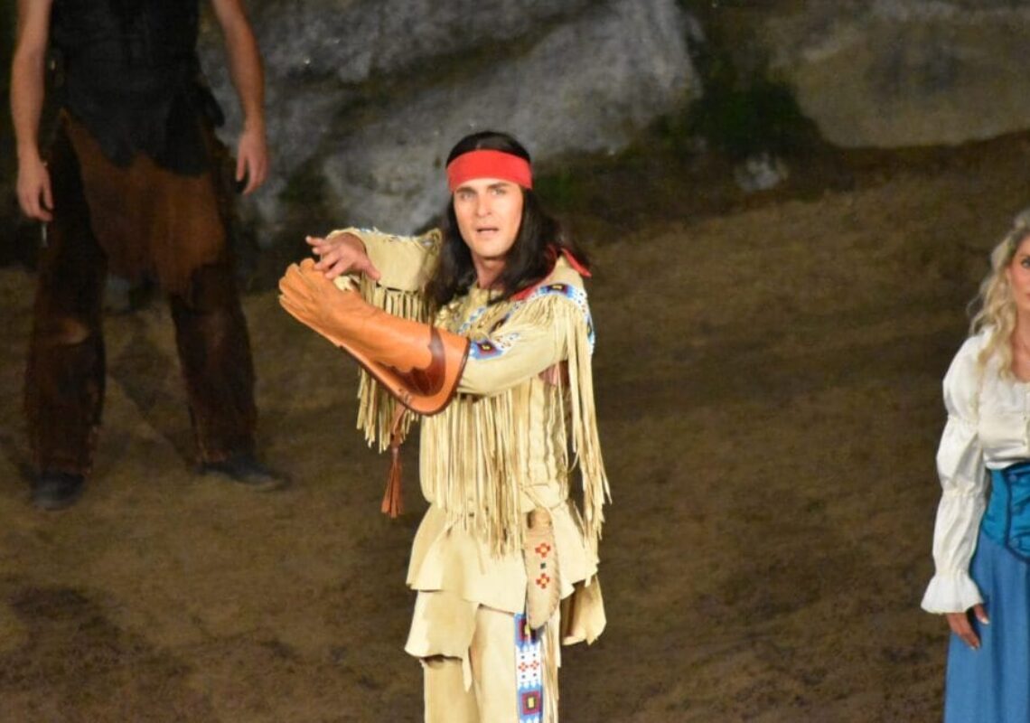 karl-may-spiele-bad-segeberg-2025-die-schoensten-fotos-aus-halbblut-bei-der-premiere-(58)