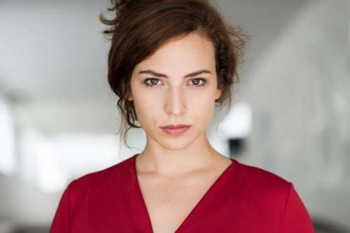 Rebecca Lara Müller spricht über ihre Rolle in "Ganz Paris träumt von der Liebe"