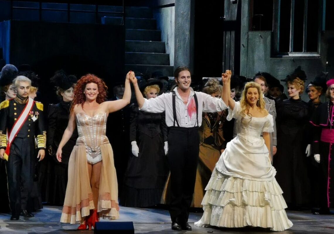 screenshot-2024-06-20-at-18-02-13-alexander-klaws-lehrt-im-musical-jekyll-&-hyde-in-darmstadt-den-zuschauern-das-fuerchten