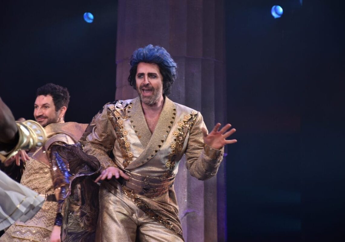 screenshot-2024-06-20-at-22-30-26-rasant-atemberaubend-&-unterhaltsam-hercules-ist-disney's-neuestes-musical-meisterwerk!