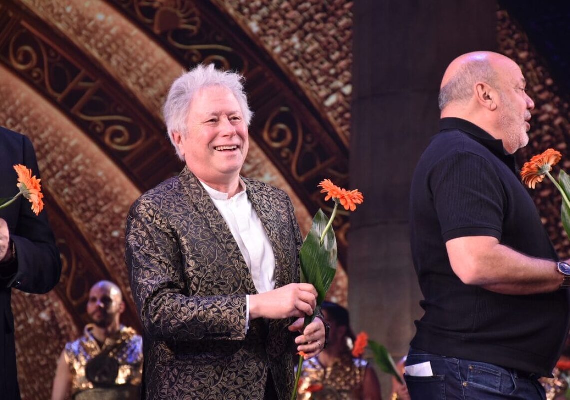 screenshot-2024-06-20-at-22-31-24-rasant-atemberaubend-&-unterhaltsam-hercules-ist-disney's-neuestes-musical-meisterwerk!