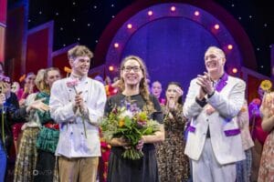 Musical-Kritik: "Kein Pardon" in Hamburg begeistert mit Charme, Humor & Tiefgang - SO war die Premiere! » Kein Pardon Musical-Kritik: "Kein Pardon" in Hamburg begeistert mit Charme, Humor & Tiefgang - SO war die Premiere! » Kein Pardon